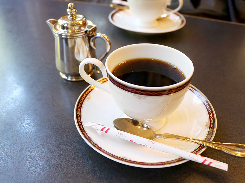 「山本スペシャルコーヒー」（税込720円／ポットサービス）は、コク深く、苦味と酸味のバランスが最高のブレンドコーヒー。