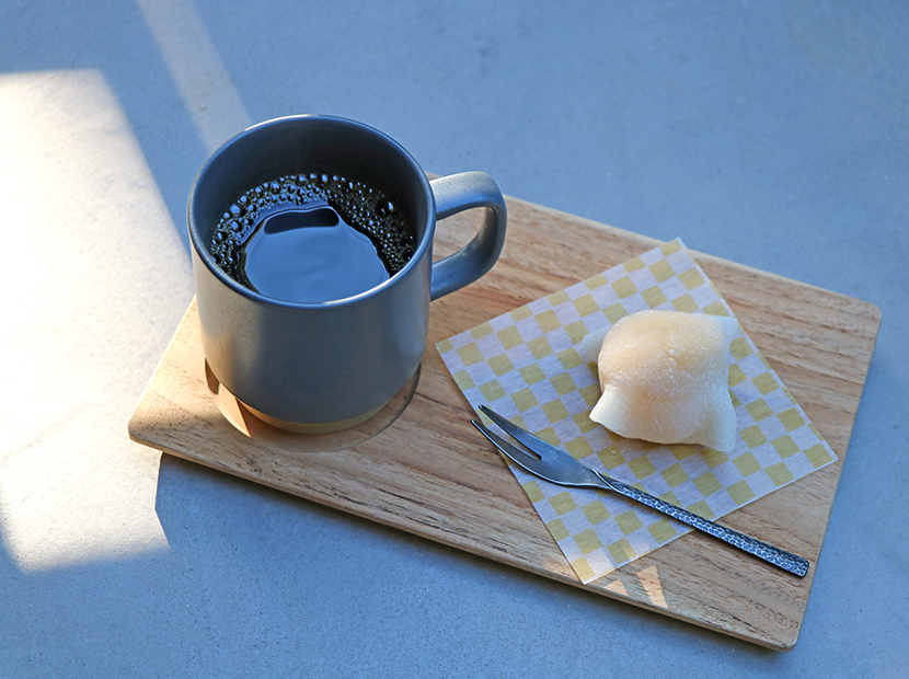 「リトルトレジャーセット」（税込900円）。コーヒーは「神戸萩原珈琲」で、焙煎3日以内のものを使用。香りも味もしっかりしている。
